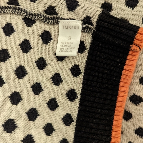 Spotted Sweater - Picture 4 of 4